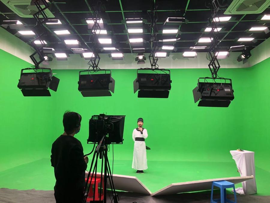 虚拟演播室出租，绿幕搭建，北京虚拟场景制作，绿幕抠像，三维场景制作，AI场景制作，ai视频制作，AI宣传片制作，